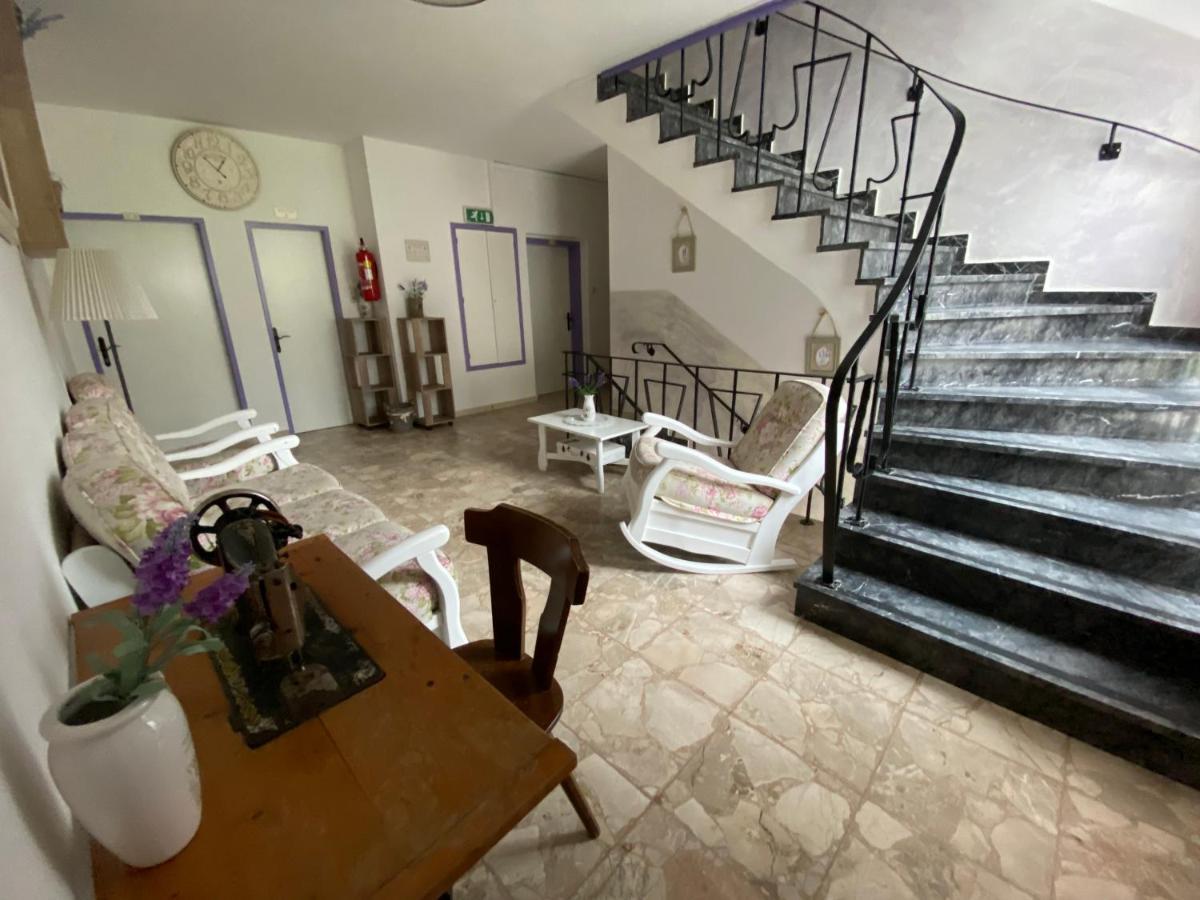Hotel Haus Lavendel Ossiach Esterno foto