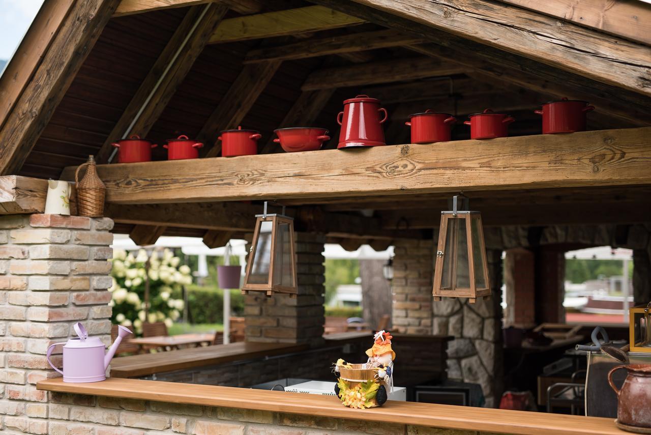 Hotel Haus Lavendel Ossiach Esterno foto